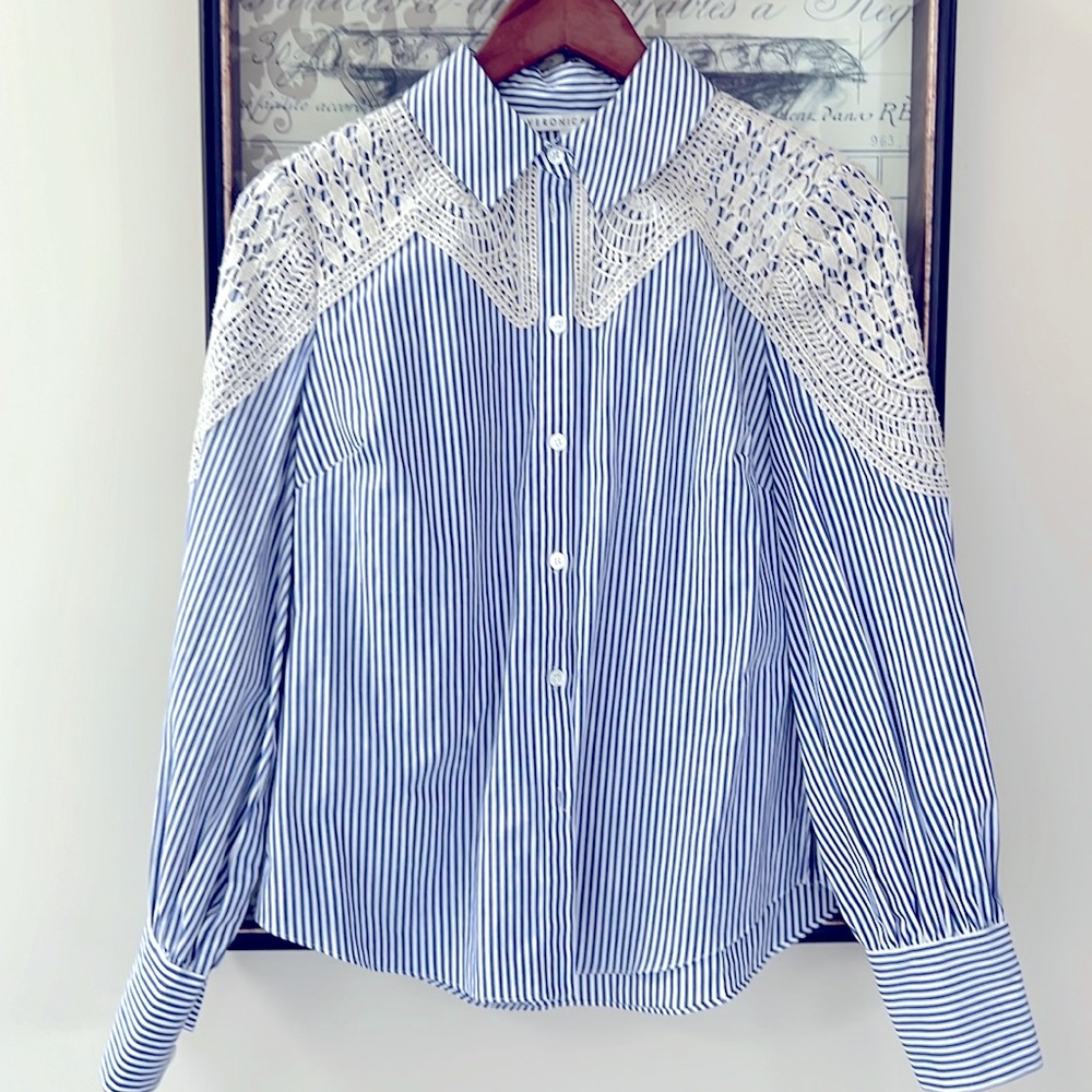 Veronica Beard blue and white Sachse Top